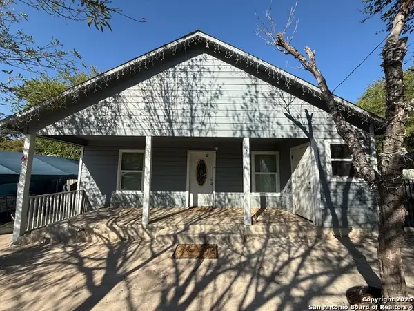 359 N San Horacio, San Antonio, TX 78237