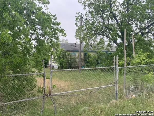 12946 Interstate 35, Von Ormy, TX 78073