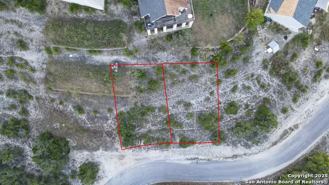 317 Valley Rdg, Canyon Lake, TX 78133 - Image #2