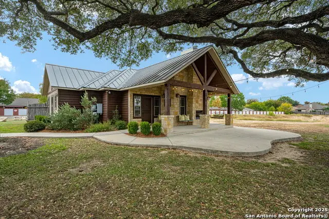 1618 Gruene Vineyard Crossing, New Braunfels, TX 78130 - Image #1