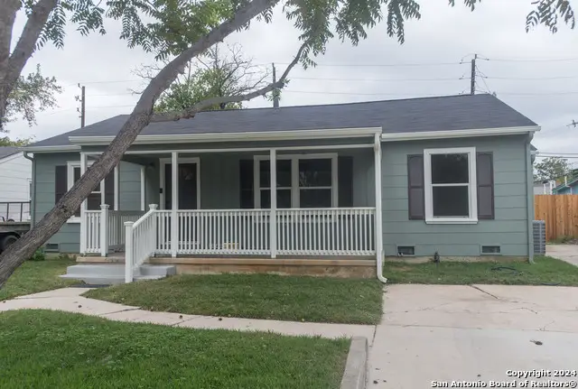 2407 W Mistletoe Ave, San Antonio, TX 78228 - Image #2