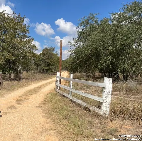 1050 Hickory, San Antonio, TX 78264 - Image #2