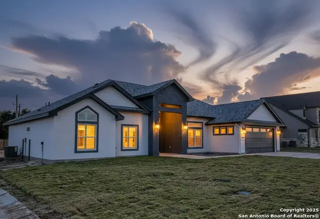 14 Hope Place, Uvalde, TX 78801 - Image #1