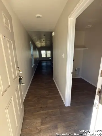 156 Middle Green, Floresville, TX 78114 - Image #3