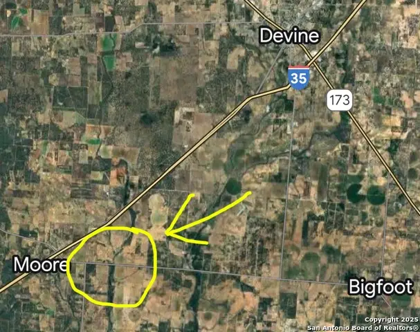 146 Cr 2666, Moore, TX 78057 - Image #1