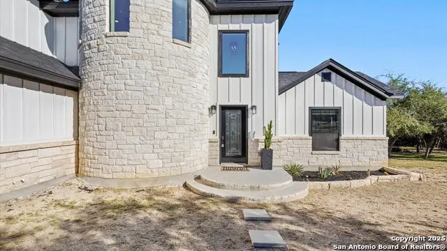 411 Cielo Vista, Canyon Lake, TX 78133 - Image #2