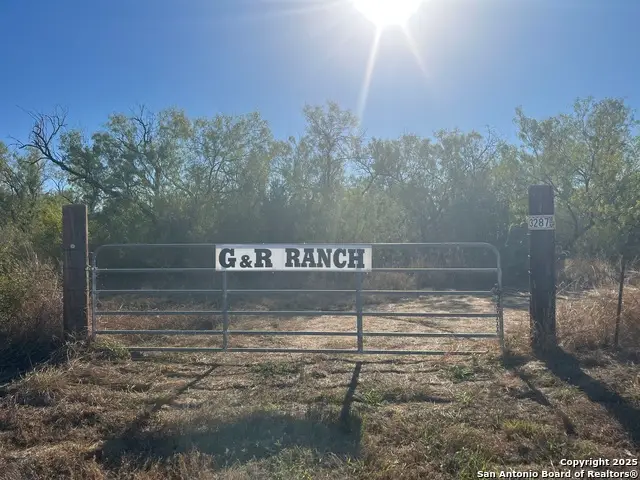 3287 Cr 349, Charlotte, TX 78011 - Image #2