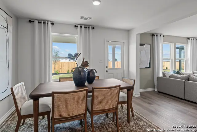 8261 Smithers Avenue, San Antonio, TX 78252 - Image #2