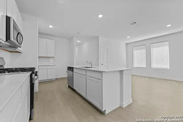 1221 Twisted Creek, New Braunfels, TX 78130 - Image #3