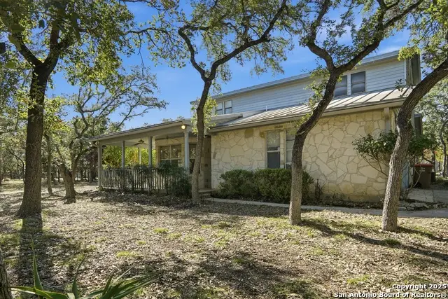 261 Fawn Ln, Spring Branch, TX 78070 - Image #2