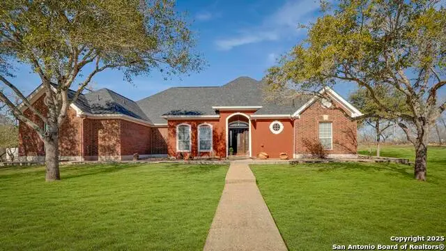 1007 Bluebonnet Ln, Adkins, TX 78101 - Image #1