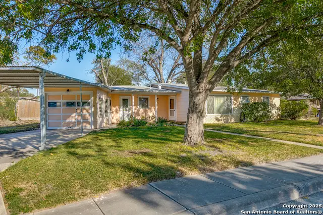 140 Olympia, San Antonio, TX 78201 - Image #2