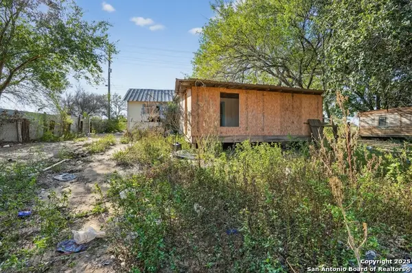 17093 Interstate 35, Atascosa, TX 78002