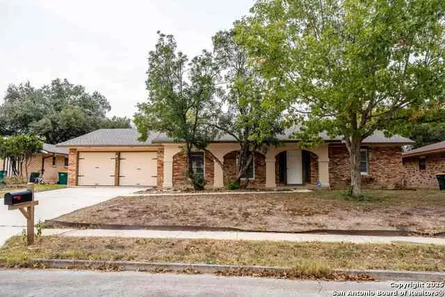 123 Granada, Universal City, TX 78148 - Image #1