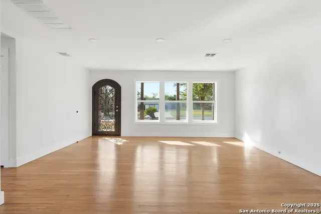 1153 Garraty Rd, San Antonio, TX 78209 - Image #3