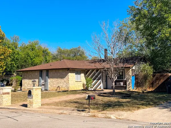 5850 Cliffmont, San Antonio, TX 78250