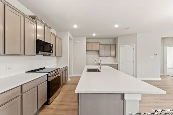 739 Langston, New Braunfels, TX 78130