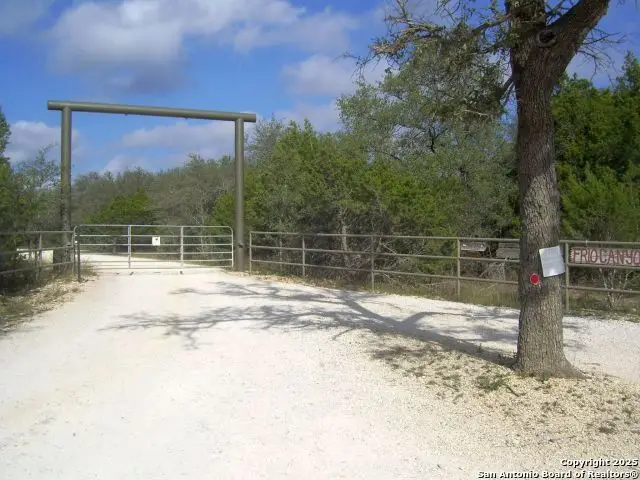 000 Frio Canyon Loop, Concan, TX 78838 - Image #2