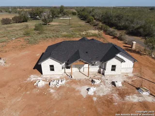 7303 Tiff Nicole, Von Ormy, TX 78073 - Image #2