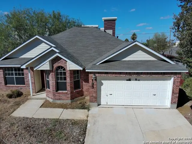 103 Saguaro, Jourdanton, TX 78026 - Image #1