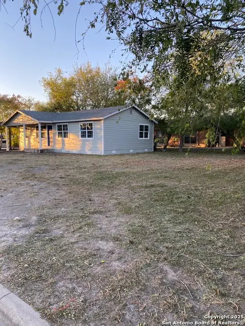 203 W Fourth Street, Sinton, TX 78387 - Image #2