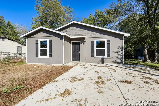 528 New Braunfels, Seguin, TX 78155 - Image #3