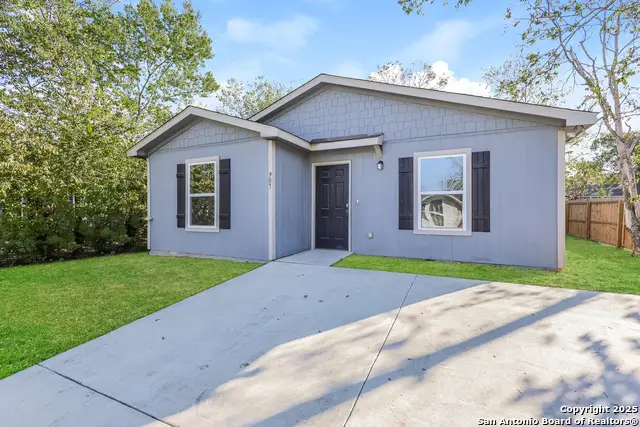 907 Liberty, Seguin, TX 78155 - Image #3