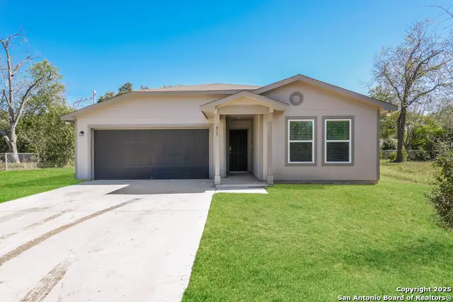 917 8th, Seguin, TX 78155 - Image #1