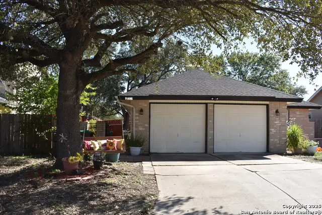 11406 Hatchet Pass Dr, San Antonio, TX 78245 - Image #2
