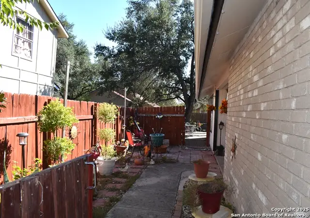 11406 Hatchet Pass Dr, San Antonio, TX 78245 - Image #3