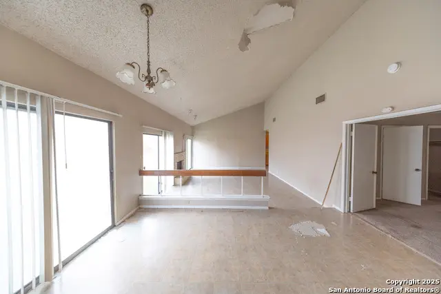 6915 Brecon, San Antonio, TX 78239 - Image #2