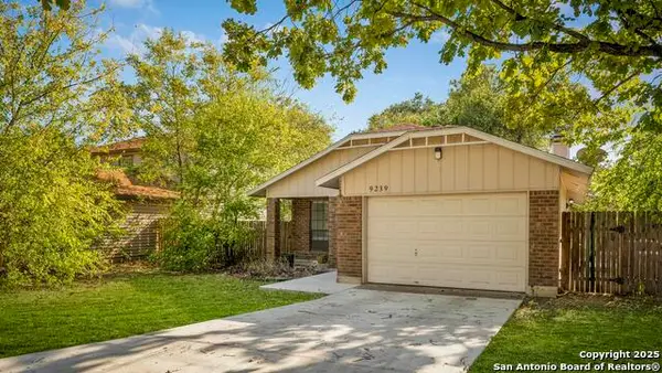 9239 Mirecourt, San Antonio, TX 78250
