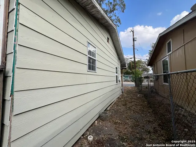 2263 19th, San Antonio, TX 78207 - Image #3
