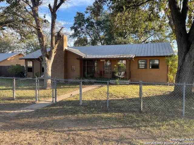 15986 Keller, Lacoste, TX 78039 - Image #2