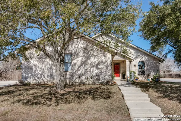 3551 Foster Mdws, San Antonio, TX 78222