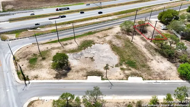 437 Esma St, San Antonio, TX 78223 - Image #2