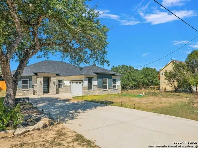 1363 Canyon Edge, Canyon Lake, TX 78133 - Image #2
