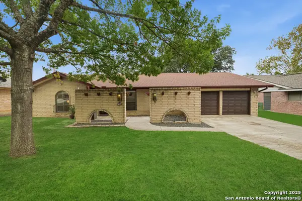 6406 Handsome Lake Dr, Leon Valley, TX 78238