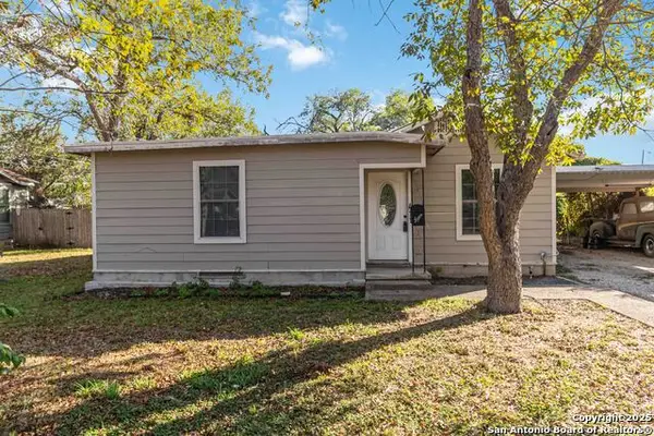 411 Bismark, Seguin, TX 78155