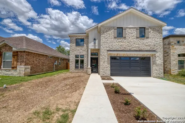 6 Rio Seco, Uvalde, TX 78801