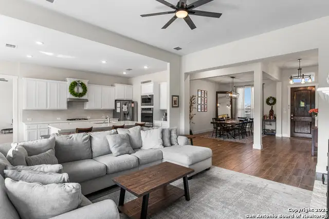 239 Lawrence, Castroville, TX 78009 - Image #3