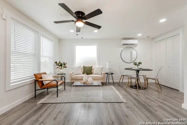 324 Overlook Rd, San Antonio, TX 78233 - Image #2