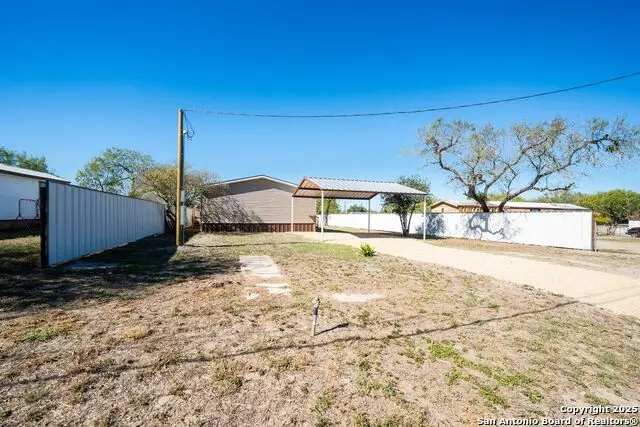 1320 Ruhmann St, Kenedy, TX 78119 - Image #2