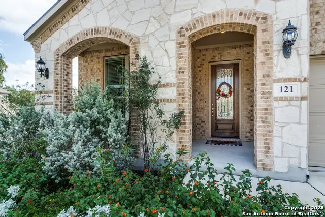 121 Stablewood Ct, Boerne, TX 78006 - Image #2