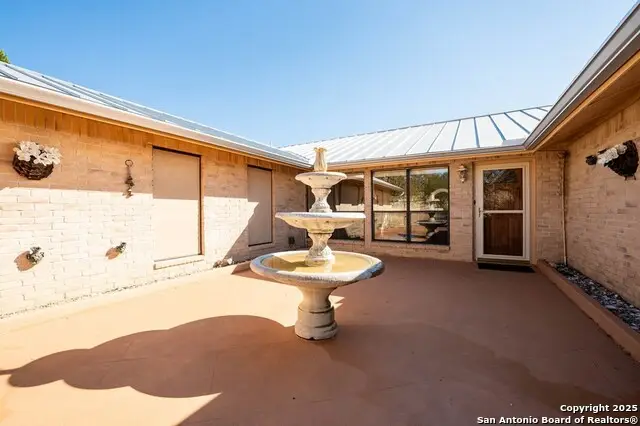 200 Roundabout Lane, Kerrville, TX 78028 - Image #2