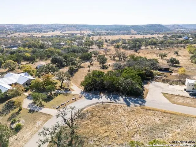 160 Roundabout Lane, Kerrville, TX 78028 - Image #1