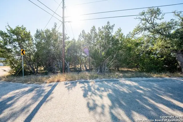 160 Roundabout Lane, Kerrville, TX 78028 - Image #3
