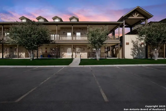 1554 Gruene # A3, New Braunfels, TX 78130 - Image #3