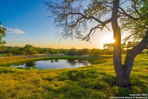 112 Majestic Oaks Drive, Boerne, TX 78006