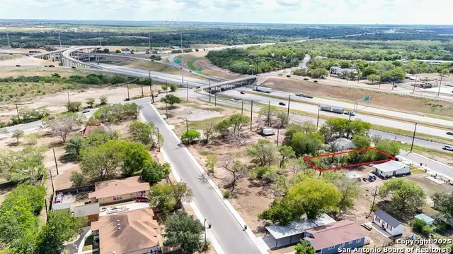 431 Esma St, San Antonio, TX 78223 - Image #2